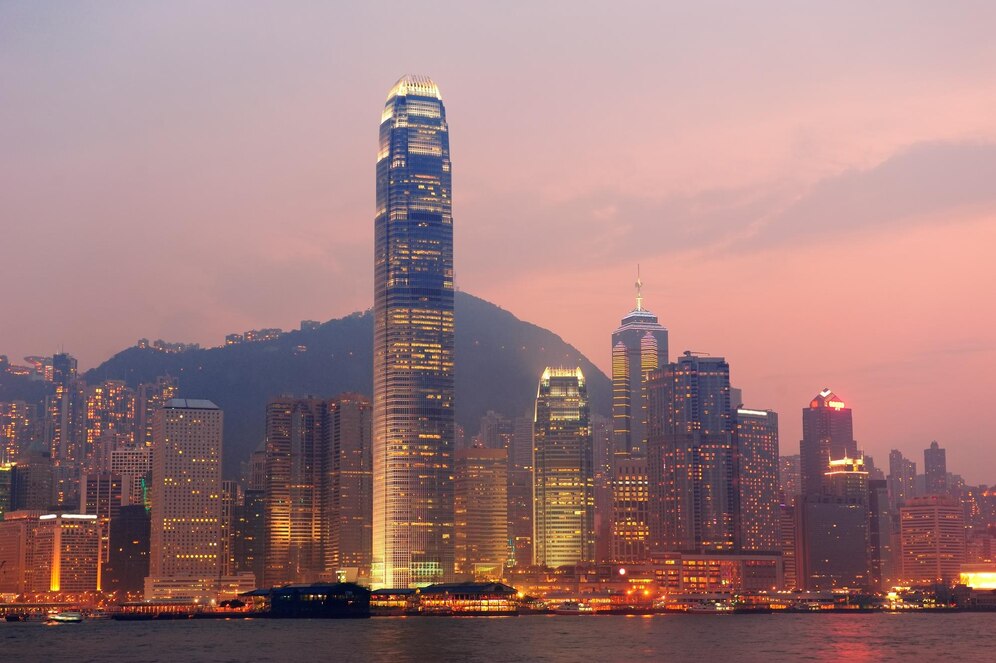 hong-kong-victoria-harbor-morning_649448-2911