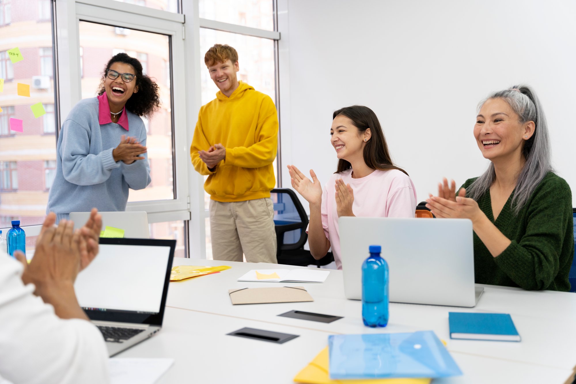 workers-getting-back-office-1